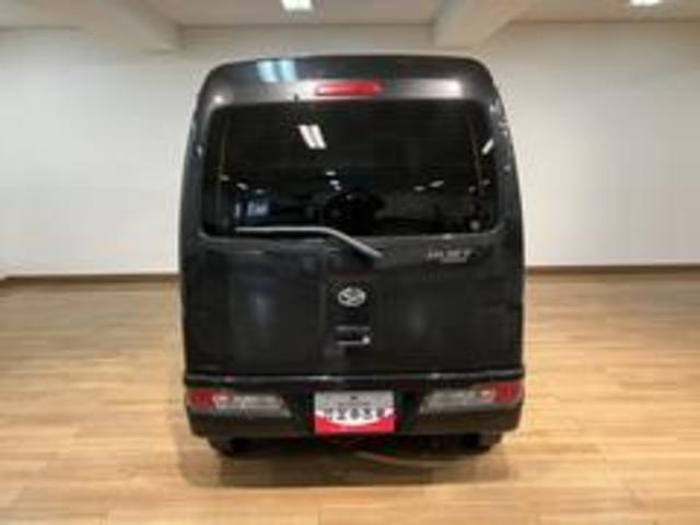 ハイゼットカーゴデラックスSAIII/認定中古車/LEDヘッド/1年保証サポカーSワイド適合 1年間走行距離無制限保証 キーレスエントリー オートライト LEDヘッドライト・フォグランプ アイドルストップ機能 オーバーヘッドシェルフ リヤコーナーセンサー(大阪府)の中古車