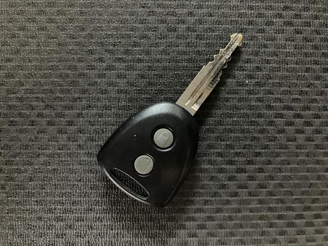 ハイゼットトラックスタンダード/認定中古車/1年保証/4速AT/AC/PS/1年間走行距離無制限保証 AM/FMラジオ エアコン パワーステアリング パワーウインドウ キーレスエントリー オートライト ETC 3方開 ゲートプロテクター ガードフレームプロテクター 4速AT(大阪府)の中古車