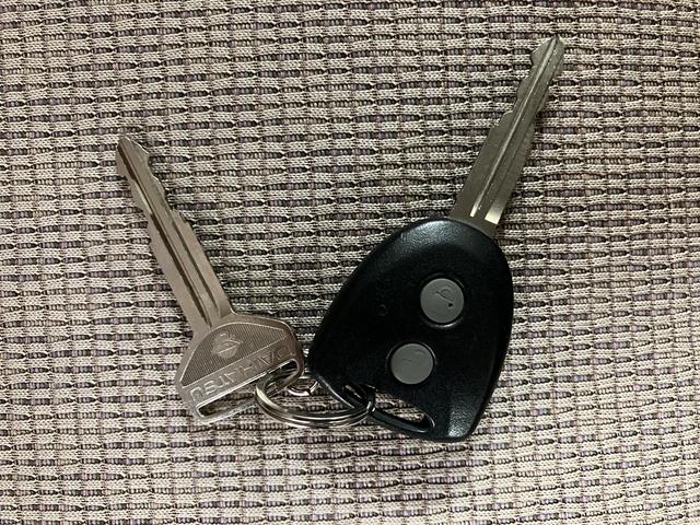 ミラココアココアL/認定中古車/1年保証/車検整備渡し/CDステレオ1年間走行距離無制限保証 車検整備渡し AUX端子付CDステレオ 電動格納式ドアミラー キーレスエントリー ベンチシート スモークガラス チルトステアリング 運転席シートリフター アイドリングストップ(大阪府)の中古車