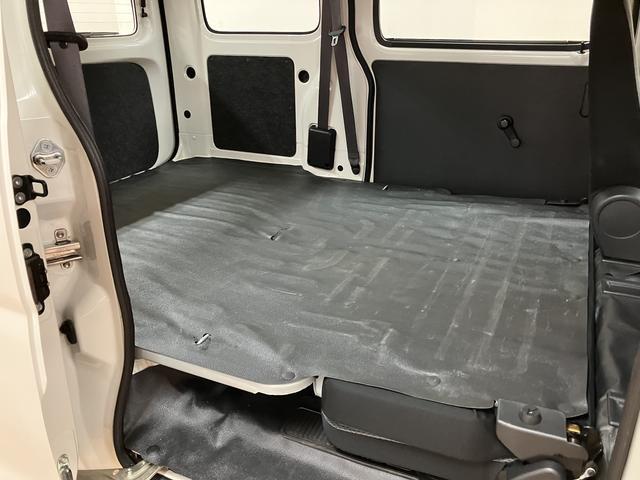 ハイゼットカーゴスペシャルクリーン／認定中古車／１年保証／車検整備渡し／認定中古車　１年間走行距離無制限保証　車検整備渡し　ＡＭ／ＦＭラジオ　エアコン　パワーステアリング　パワードアロック　４速オートマチック車　ハイルーフ（大阪府）の中古車