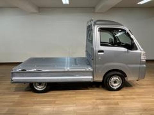 ハイゼットトラックハイルーフＳＡIIIｔ／認定中古車／１年保証／３方開／４ＡＴ衝突回避支援ブレーキ　先行車発進お知らせ機能　車線逸脱警報　横滑り防止装置　１年間走行距離無制限保証　３方開　４速オートマチック車　ハイルーフ　エアコン　パワーステアリング　ゲートプロテクター（大阪府）の中古車