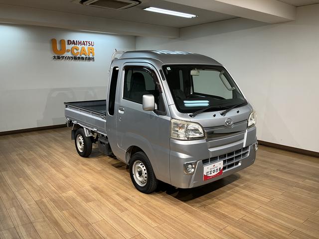 ハイゼットトラックジャンボ／認定中古車／１年間走行距離無制限保証／ＣＤ／ＥＴＣＡＵＸ端子付ＣＤステレオ　エアコン　パワステ　パワーウインドウ　社外ＥＴＣ　キーレスエントリー　４ＷＤ　ゲートプロテクター　荷台ゴムマット　テールゲートチェーン　スモークガラス　荷台作業灯　荷台鉄板張（大阪府）の中古車