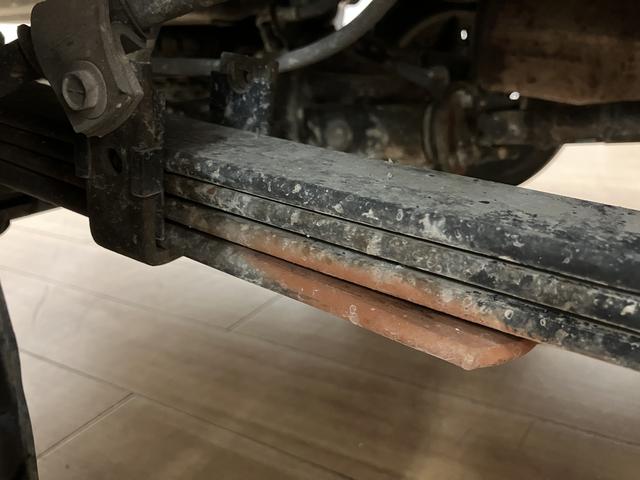 ハイゼットトラックジャンボ／認定中古車／１年間走行距離無制限保証／ＣＤ／ＥＴＣＡＵＸ端子付ＣＤステレオ　エアコン　パワステ　パワーウインドウ　社外ＥＴＣ　キーレスエントリー　４ＷＤ　ゲートプロテクター　荷台ゴムマット　テールゲートチェーン　スモークガラス　荷台作業灯　荷台鉄板張（大阪府）の中古車