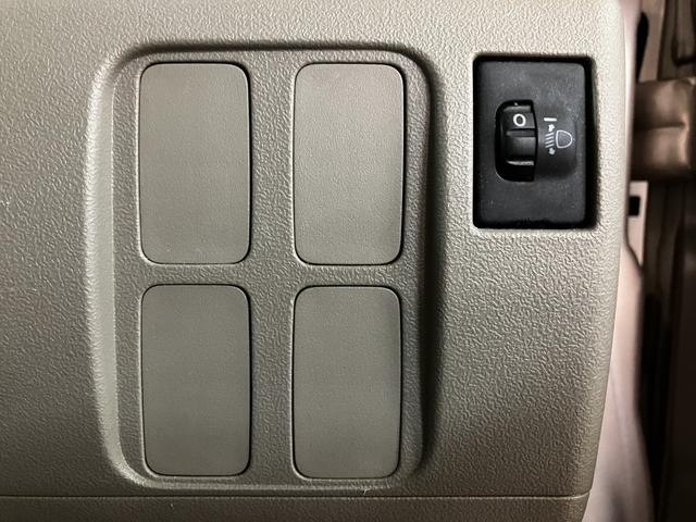 タントＸ／認定中古車／１年間走行距離無制限保証／車検整備渡／ＣＤ１年間走行距離無制限保証　車検整備渡し　ＣＤステレオ　キーフリーシステム　オートエアコン　社外ＥＴＣ　片側（左）スライドドア　ハロゲンヘッドライト　１３インチフルホイールキャップ（大阪府）の中古車
