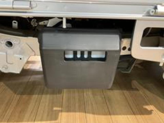 ハイゼットトラックスタンダード/認定中古車/1年保証/3方開/プロテクターP付1年間走行距離無制限保証 AM・FMラジオ エアコン パワーステアリング 4速オートマチック車 3方開 テールゲートチェーン プロテクターパック付(大阪府)の中古車