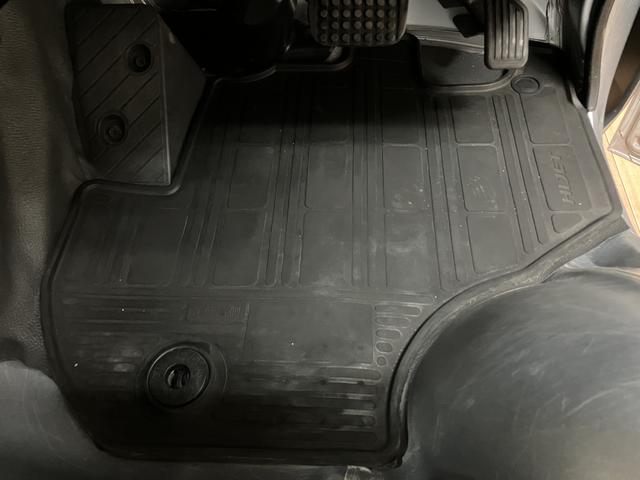 ハイゼットトラックスタンダード/認定中古車/1年保証/3方開/プロテクターP付1年間走行距離無制限保証 AM・FMラジオ エアコン パワーステアリング 4速オートマチック車 3方開 テールゲートチェーン プロテクターパック付(大阪府)の中古車