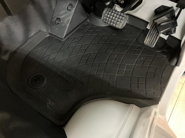 ハイゼットトラックジャンボエクストラ/認定中古車/ナビ/ETC/HDMI/サポカーSワイド適合 1年間保証走行距離無制限保証 純正フルセグナビ ETC キーフリー LEDヘッドライト・フォグランプ スーパーデフロック 電子制御式4WD 電格ドアミラー 前後コーナーセンサー(大阪府)の中古車