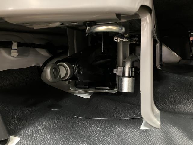 ハイゼットカーゴDX/認定中古車/新車保証継承/エアコン/パワステ/4WD新車保証継承 AM・FMラジオ キーレスエントリー 前後コーナーセンサー エコアイドル フロントパワーウインドウ オートライト ロック/オート切替4WD オーバーヘッドシェルフ(大阪府)の中古車