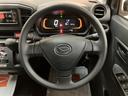 １年間走行距離無制限　新車保証継承　ＣＤチューナー　キーレスエントリー　前後コーナーセンサー　オートハイビーム　デジタルメーター　フルホイールキャップ（大阪府）の中古車
