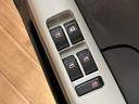 １年間走行距離無制限　車検整備付　フルセグナビ　ＥＴＣ　ＵＳＢ　Ｂｌｕｅｔｏｏｔｈ　キーレスエントリー　オートハイビーム　前後コーナーセンサー　ＬＥＤヘッドライト　１４インチフルホイールキャップ（大阪府）の中古車