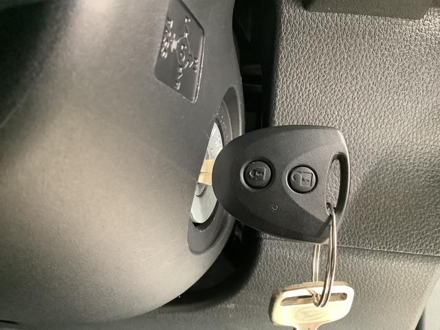 ハイゼットカーゴＤＸ　雹害車両　ワンオーナー　ＣＶＴ車　前後コーナーセンサー雹害車両　１年保証　ワンオーナー　ＣＶＴ　前後コーナーセンサー　オートマチックハイビーム　キーレスエントリー　横滑り防止装置　オートライト　ヘッドライトレベライザー　パワーウィンドウ　ラジオ（兵庫県）の中古車