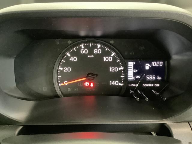 ハイゼットトラックスタンダード　４ＷＤ　５ＭＴ　前後コーナーセンサー　ラジオ走行無制限１年保証　前後コーナーセンサー　４ＷＤ　ＭＴ車　３方開　アイドリングストップ　横滑り防止装置　オートライト　ヘッドライトレベライザー　アクセサリーソケット　スペアタイヤ　ラジオ（兵庫県）の中古車