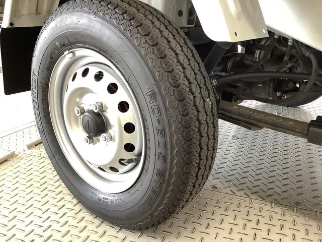 ハイゼットトラックスタンダード　４ＷＤ　５ＭＴ　前後コーナーセンサー　ラジオ走行無制限１年保証　前後コーナーセンサー　４ＷＤ　ＭＴ車　３方開　アイドリングストップ　横滑り防止装置　オートライト　ヘッドライトレベライザー　アクセサリーソケット　スペアタイヤ　ラジオ（兵庫県）の中古車