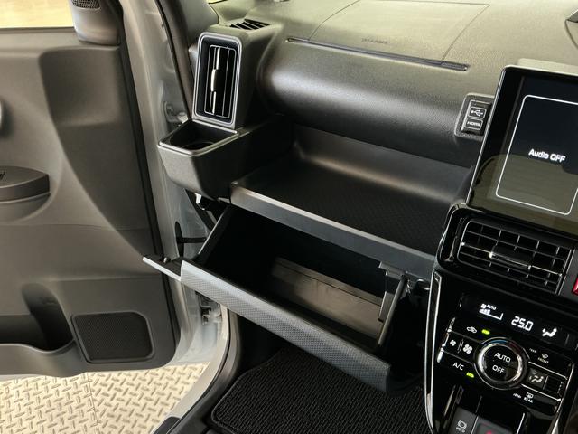 タントカスタムＲＳ　ターボ　４ＷＤ　ワンオーナー　バックカメラ１年保証　９インチディスプレイオーディオ　４ＷＤ　１オーナー　バックカメラ　両側電動スライドドア　前後コーナーセンサー　前席シートヒーター　ＵＳＢ接続　Ｂｌｕｅｔｏｏｔｈ　１５インチ純正アルミホイール（兵庫県）の中古車