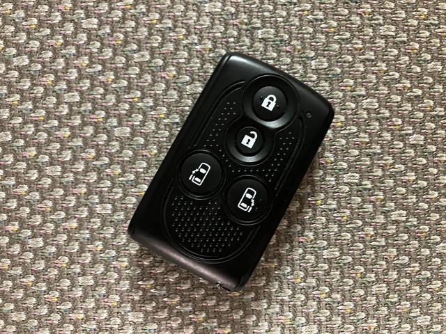 タントＸ　ＳＡ／１年保証／２．９万キロ／ナビ／ドラレコ／ＥＴＣ／１年間距離無制限保証／２．９万キロ／衝突軽減ブレーキ／ナビ／ドラレコ／ＥＴＣ／両側電動スライド／スマートキー／オートライト／オートエアコン／アイドリングストップ／横滑り防止装置／フロントベンチシート／（大阪府）の中古車