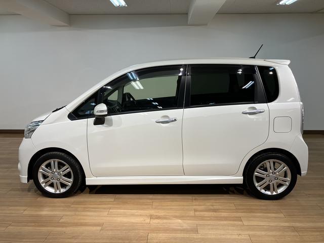 ムーヴカスタム　ＲＳ／１年保証／ターボ／２．４万キロ／１５アルミ／１年間距離無制限保証／ターボエンジン／２．４万キロ／スマートキー／１５インチアルミホイール／オートエアコン／ＭＯＭＯステアリング／オートライト／ディスチャージヘッドランプ／フロントベンチシート／ＣＶＴ（大阪府）の中古車