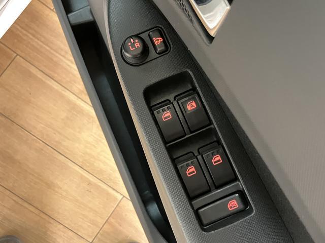 ムーヴカスタム　ＲＳ／１年保証／ターボ／２．４万キロ／１５アルミ／１年間距離無制限保証／ターボエンジン／２．４万キロ／スマートキー／１５インチアルミホイール／オートエアコン／ＭＯＭＯステアリング／オートライト／ディスチャージヘッドランプ／フロントベンチシート／ＣＶＴ（大阪府）の中古車