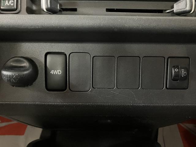 ハイゼットトラックＥＸＴ／１年保証／４ＷＤ／オートマ／ナビ／キーレス／フォグ／１年間距離無制限保証／切替式４ＷＤ／オートマチック／ナビ／キーレスエントリー／パワーウインド／作業灯／フォグランプ／テールゲートチェーン／Ｂｌｕｅｔｏｏｔｈ／フルセグＴＶ／（大阪府）の中古車