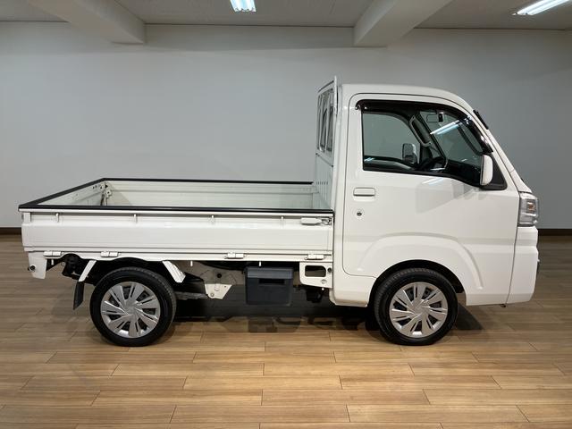 ハイゼットトラックＥＸＴ／１年保証／４ＷＤ／オートマ／ナビ／キーレス／フォグ／１年間距離無制限保証／切替式４ＷＤ／オートマチック／ナビ／キーレスエントリー／パワーウインド／作業灯／フォグランプ／テールゲートチェーン／Ｂｌｕｅｔｏｏｔｈ／フルセグＴＶ／（大阪府）の中古車
