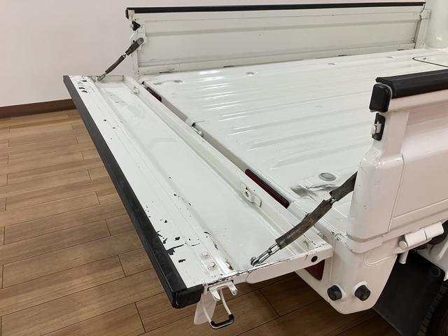 ハイゼットトラックＥＸＴ／１年保証／４ＷＤ／オートマ／ナビ／キーレス／フォグ／１年間距離無制限保証／切替式４ＷＤ／オートマチック／ナビ／キーレスエントリー／パワーウインド／作業灯／フォグランプ／テールゲートチェーン／Ｂｌｕｅｔｏｏｔｈ／フルセグＴＶ／（大阪府）の中古車