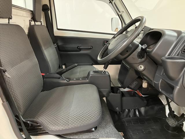 キャリイトラックＫＸ／１年保証／３．９万キロ／４ＷＤ／オートマ／ＨＩＤ／１年間距離無制限保証／３．９万キロ／４ＷＤ／オートマチック／ディスチャージヘッドランプ／フォグランプ／エアコン／パワステ／パワーウインドウ／キーレスエントリー／ＣＤステレオ／早い者勝ちですよ！！！（大阪府）の中古車