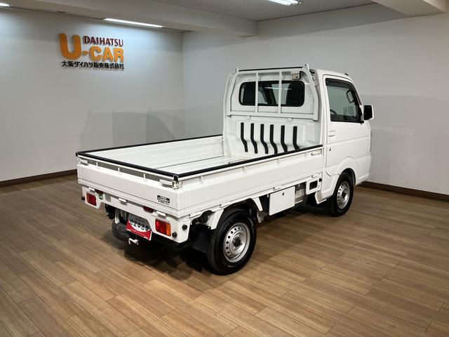 キャリイトラックＫＸ／１年保証／３．９万キロ／４ＷＤ／オートマ／ＨＩＤ／１年間距離無制限保証／３．９万キロ／４ＷＤ／オートマチック／ディスチャージヘッドランプ／フォグランプ／エアコン／パワステ／パワーウインドウ／キーレスエントリー／ＣＤステレオ／早い者勝ちですよ！！！（大阪府）の中古車