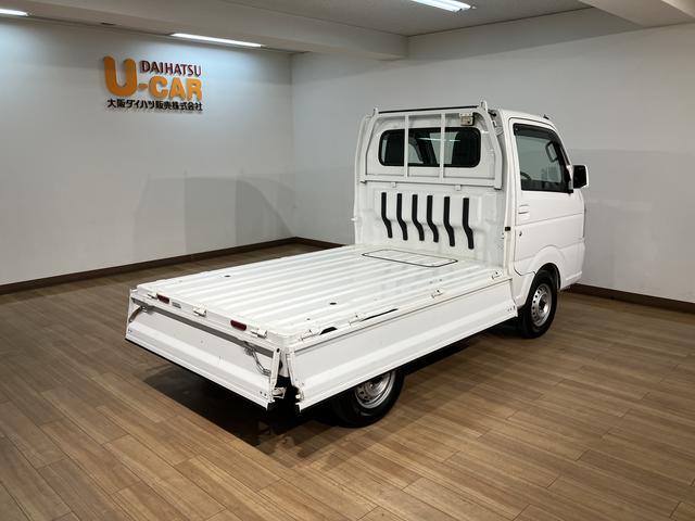 キャリイトラックＫＸ／１年保証／３．９万キロ／４ＷＤ／オートマ／ＨＩＤ／１年間距離無制限保証／３．９万キロ／４ＷＤ／オートマチック／ディスチャージヘッドランプ／フォグランプ／エアコン／パワステ／パワーウインドウ／キーレスエントリー／ＣＤステレオ／早い者勝ちですよ！！！（大阪府）の中古車
