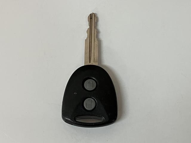 ムーヴＬ／１年保証／２．８万キロ／フロントベンチシート／ＣＶＴ／１年間距離無制限保証／ダイハツ正規ディーラー／２．８万キロ／ＣＶＴ／キーレスエントリー／フロントベンチシート／アイドリングストップ／（大阪府）の中古車