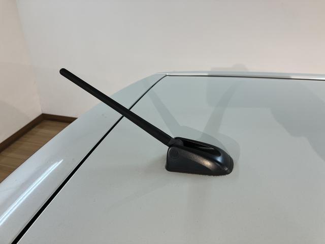 ムーヴＬ／１年保証／２．８万キロ／フロントベンチシート／ＣＶＴ／１年間距離無制限保証／ダイハツ正規ディーラー／２．８万キロ／ＣＶＴ／キーレスエントリー／フロントベンチシート／アイドリングストップ／（大阪府）の中古車
