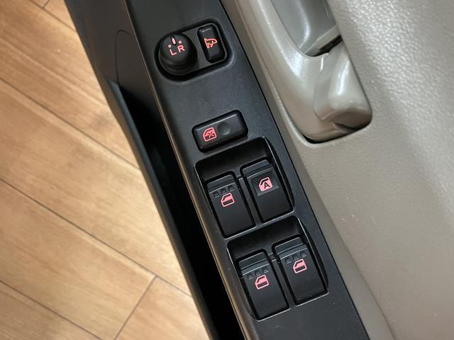 ミラＸ／１年間距離無制限保証／５．７万キロ／ＣＶＴ／タコメーター１年間距離無制限保証／ダイハツ正規ディーラー／５．７万キロ／燃費がいいＣＶＴ／電動格納ミラー／キーレスエントリー／タコメーター／セキュリティーアラーム／（大阪府）の中古車