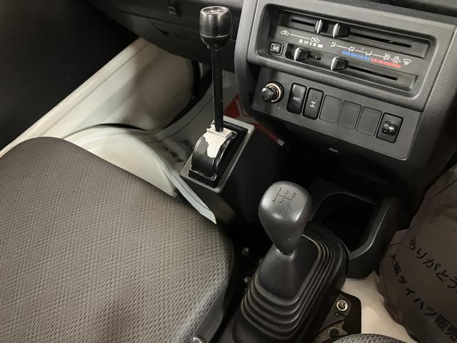 ハイゼットトラック多目的ダンプ１年保証／１．９万キロ／ＰＴＯ／４ＷＤ／キーレス１年間距離無制限保証／１．９万キロ／ＰＴＯダンプ／４ＷＤ／ナビ／パワーウインドウ／キーレスエントリー／エアコン／パワステ／外品アルミ／作業灯／（大阪府）の中古車