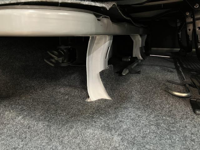 ハイゼットカーゴクルーズ１年間距離無制限保証／オートマ／ナビ／ワンセグ／エアコン／電動格納ドアミラー／パワーウィンドウ／（大阪府）の中古車