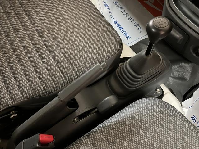 ハイゼットトラック垂直式テールリフトリヤ垂直式テールリフト　４ＷＤ　５速マニュアルミッション　エアコン　ＡＭ／ＦＭラジオ　荷台作業灯　１年間走行距離無制限保証　車検整備付き（大阪府）の中古車