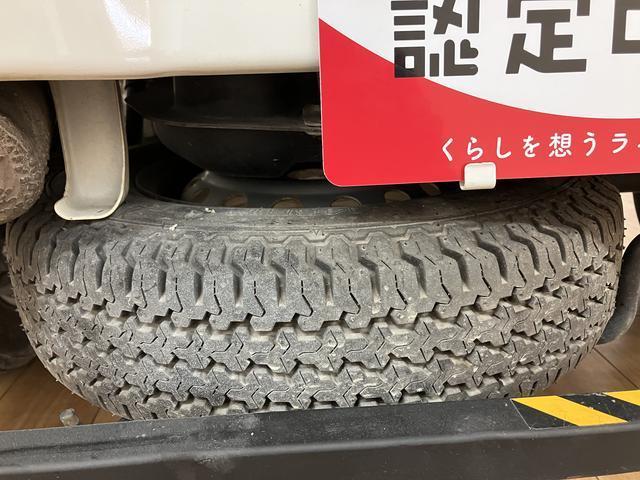ハイゼットトラック垂直式テールリフトリヤ垂直式テールリフト　４ＷＤ　５速マニュアルミッション　エアコン　ＡＭ／ＦＭラジオ　荷台作業灯　１年間走行距離無制限保証　車検整備付き（大阪府）の中古車