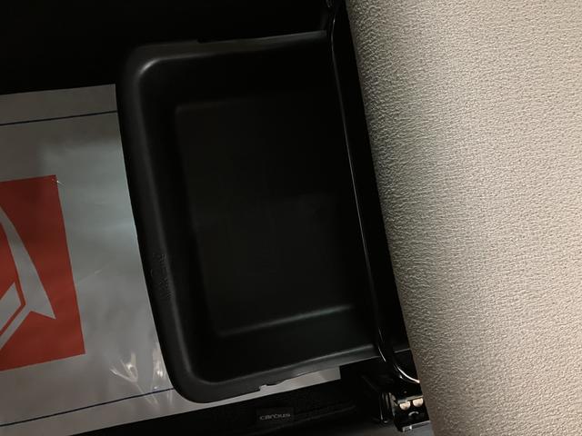 ムーヴキャンバスＧメイクアップリミテッド　ＳＡIII　８インチナビ８インチナビゲーション　全方位カメラ　１４インチミニライトアルミホイール　ＥＴＣ車載器　両側電動スライドドア　ＬＥＤヘッドライト　キーフリーシステム　プッシュスタート　スマートアシストＩＩＩ（大阪府）の中古車