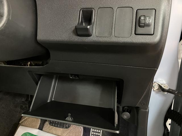 ミラココアココアプラスＧナビゲーション　バックカメラ（ルームミラー表示）　ＥＴＣ車載器　キーフリーキー　オートエアコン　電動格納ドアミラー　ベンチシート　衝突安全ボディ　１年間走行距離無制限保証（大阪府）の中古車