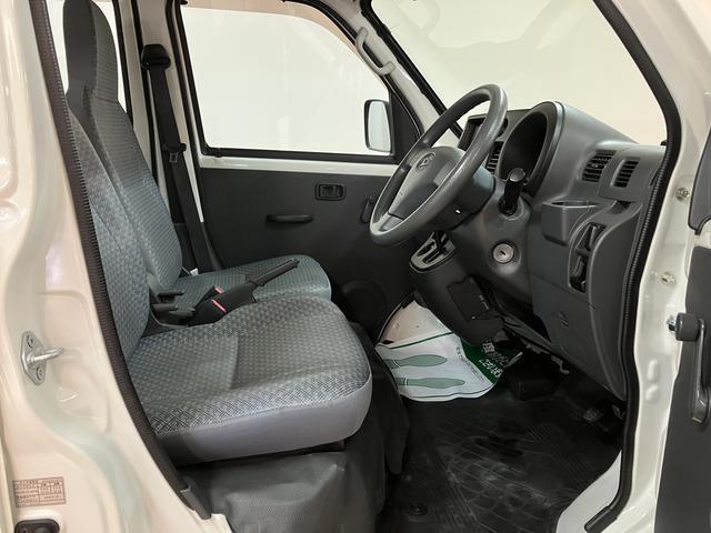 ハイゼットカーゴスペシャル 1年間走行距離無制限保証ナビゲーション(Bluetooth対応) ETC車載器 エアコン パワーステアリング 4速オートマチック ハイルーフ 1年間走行距離無制限保証 車検整備付き(大阪府)の中古車