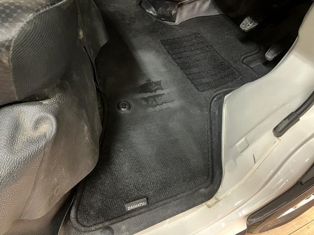 ハイゼットカーゴスペシャル　１年間走行距離無制限保証ハイルーフ　ＣＶＴ　エアコン　パワーウィンドウ　コーナーセンサー　ＡＭ／ＦＭラジオ　衝突回避支援ブレーキスマートアシスト　　１年間走行距離無制限保証　車検整備付き　ダイハツ認定中古車（大阪府）の中古車