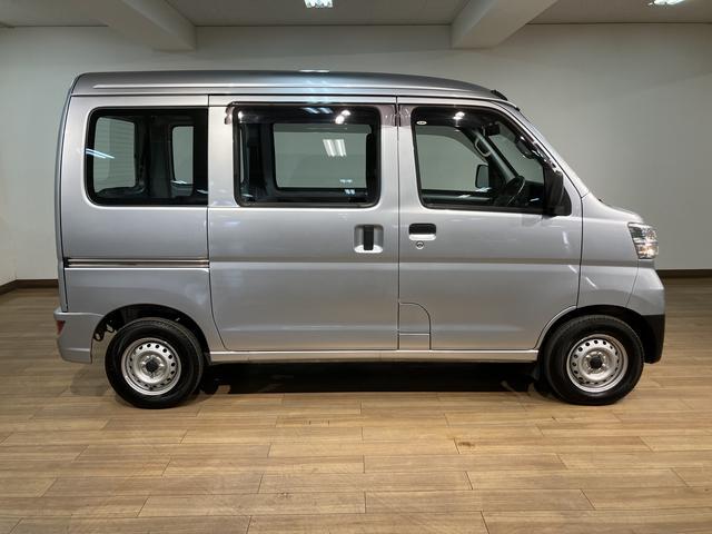 ハイゼットカーゴスペシャル　５Ｍ／Ｔ　１年間走行距離無制限保証５速マニュアルミッション　エアコン　パワーステアリング　集中ドアロック　ＡＭ／ＦＭラジオ　車検整備付き　１年間走行距離無制限保証　ダイハツ認定中古車（大阪府）の中古車