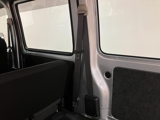 ハイゼットカーゴスペシャル　５Ｍ／Ｔ　１年間走行距離無制限保証５速マニュアルミッション　エアコン　パワーステアリング　集中ドアロック　ＡＭ／ＦＭラジオ　車検整備付き　１年間走行距離無制限保証　ダイハツ認定中古車（大阪府）の中古車