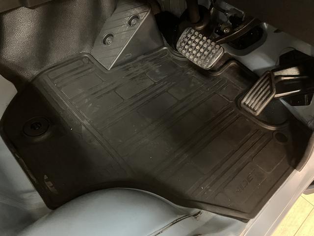 ハイゼットトラックエクストラＳＡIIIｔ１年間距離無制限保証／オートマ／ＥＴＣ／テールゲートチェーン／ＬＥＤヘッドライト／ＬＥＤフォグランプ／衝突軽減ブレーキ／キーレスエントリー／作業灯／パワーウィンドウ／エアコン（大阪府）の中古車