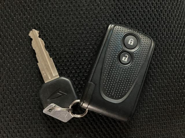 ムーヴカスタム　Ｘ　ダイハツ認定中古車ＣＤチューナー　ディスチャージヘッドランプ　キーフリーシステム　オートエアコン　スペアタイヤ　１年間走行距離無制限　点検整備付き　ダイハツ認定中古車（大阪府）の中古車