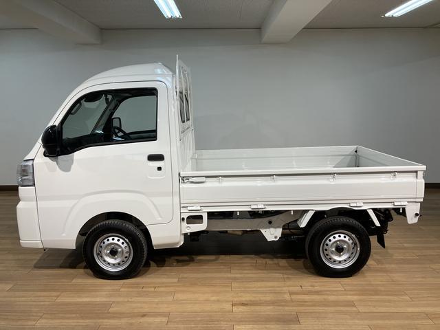 ハイゼットトラックハイルーフ　リヤ４枚リーフスプリング／ＡＭ／ＦＭラジオ届出済み未使用車／リヤ４枚リーフスプリング／ＡＭ／ＦＭラジオ／電動格納ドアミラー／パワーウィンドウ／キーフリー／プッシュボタンスタート／スマートアシスト／エアコン／パワステ／アイドリングストップ（大阪府）の中古車