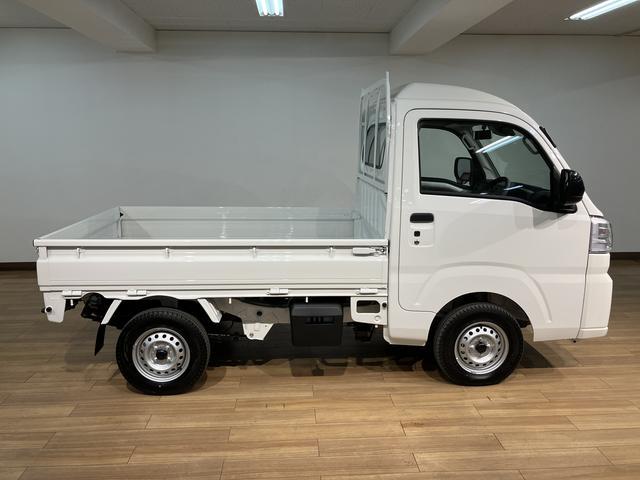 ハイゼットトラックハイルーフ　リヤ４枚リーフスプリング／ＡＭ／ＦＭラジオ届出済み未使用車／リヤ４枚リーフスプリング／ＡＭ／ＦＭラジオ／電動格納ドアミラー／パワーウィンドウ／キーフリー／プッシュボタンスタート／スマートアシスト／エアコン／パワステ／アイドリングストップ（大阪府）の中古車