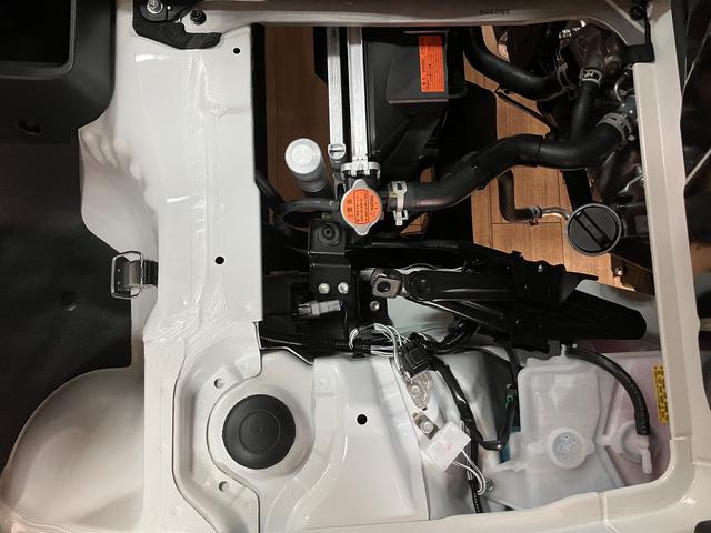 ハイゼットトラックハイルーフ　リヤ４枚リーフスプリング／ＡＭ／ＦＭラジオ届出済み未使用車／リヤ４枚リーフスプリング／ＡＭ／ＦＭラジオ／電動格納ドアミラー／パワーウィンドウ／キーフリー／プッシュボタンスタート／スマートアシスト／エアコン／パワステ／アイドリングストップ（大阪府）の中古車