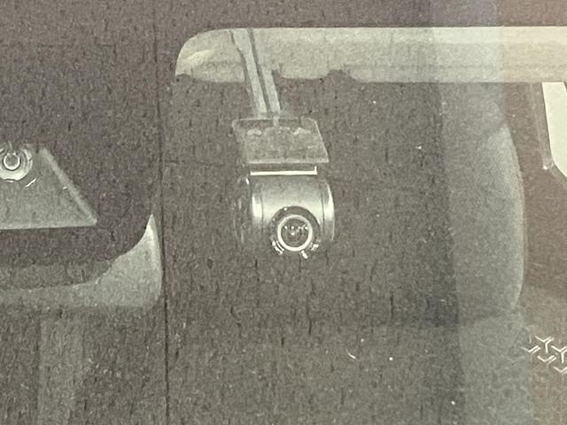 ロッキーＧ９インチナビ／ナビ連動前後ドラレコ／バックカメラ／１年間距離無制限保証／ＥＴＣ／クルコン／シートヒーター／コーナーセンサー／純正アルミホイール／プッシュボタンスタート／キーフリー（大阪府）の中古車