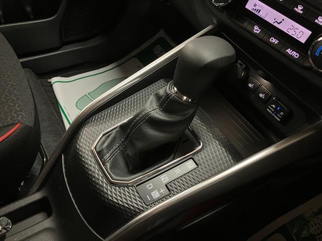 ロッキーＧ９インチナビ／ナビ連動前後ドラレコ／バックカメラ／１年間距離無制限保証／ＥＴＣ／クルコン／シートヒーター／コーナーセンサー／純正アルミホイール／プッシュボタンスタート／キーフリー（大阪府）の中古車