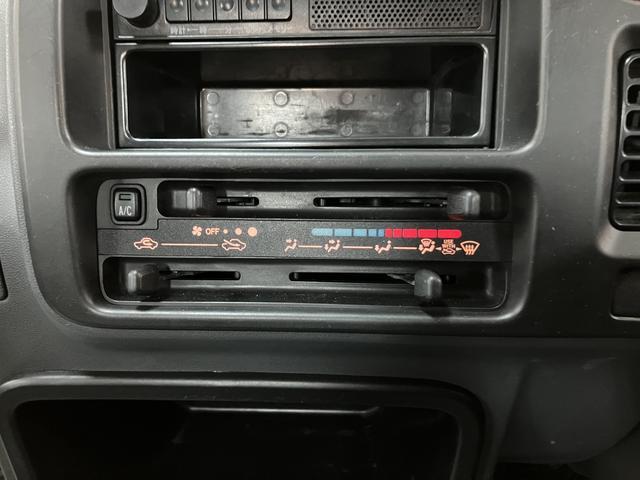 ハイゼットトラックスペシャル１年間距離無制限保証／５速マニュアル／エアコン／ＡＭラジオチューナー／車検整備付／認定中古車（大阪府）の中古車