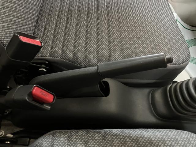 ハイゼットトラックスペシャル１年間距離無制限保証／５速マニュアル／エアコン／ＡＭラジオチューナー／車検整備付／認定中古車（大阪府）の中古車