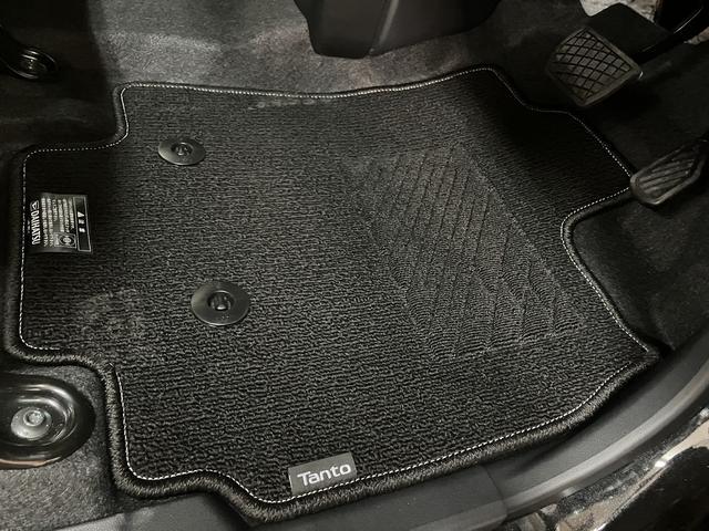 タントカスタムＲＳリミテッド　届出済未使用車／ナビ／ＥＴＣ車載器令和７年式届出済未使用車　純正ナビ　バックカメラ　ＥＴＣ車載器　クルーズコントロール　ターボ　ＬＥＤヘッドライト　両側電動スライドドア　　シートヒーター　キーフリーシステム　プッシュスタート（大阪府）の中古車